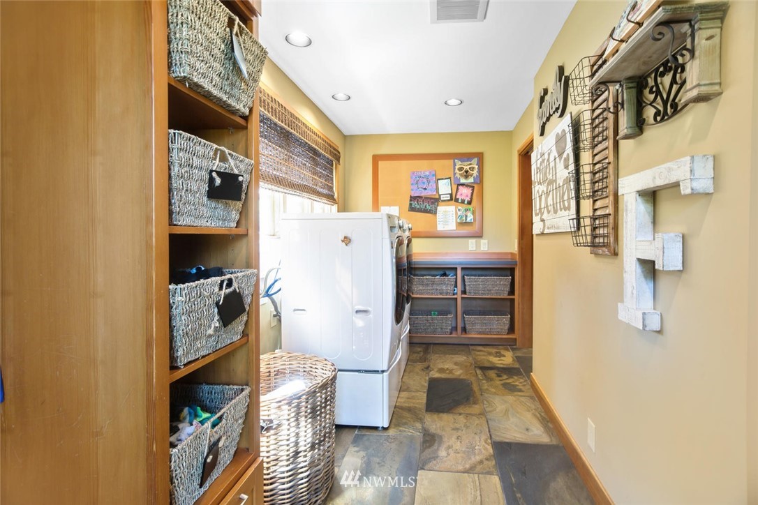 245 Middlefield Road Bellingham, WA 98225 - Photo 11 of 25