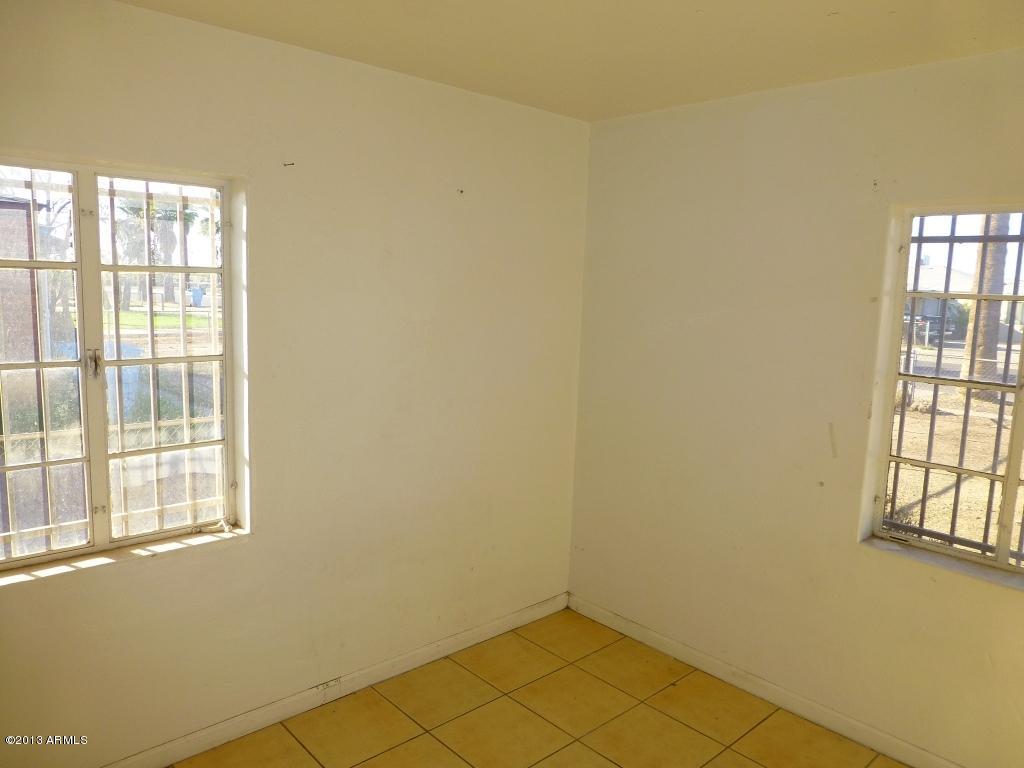 335 West Riverside Street Phoenix, AZ 85041 - Photo 6 of 19 P1060349