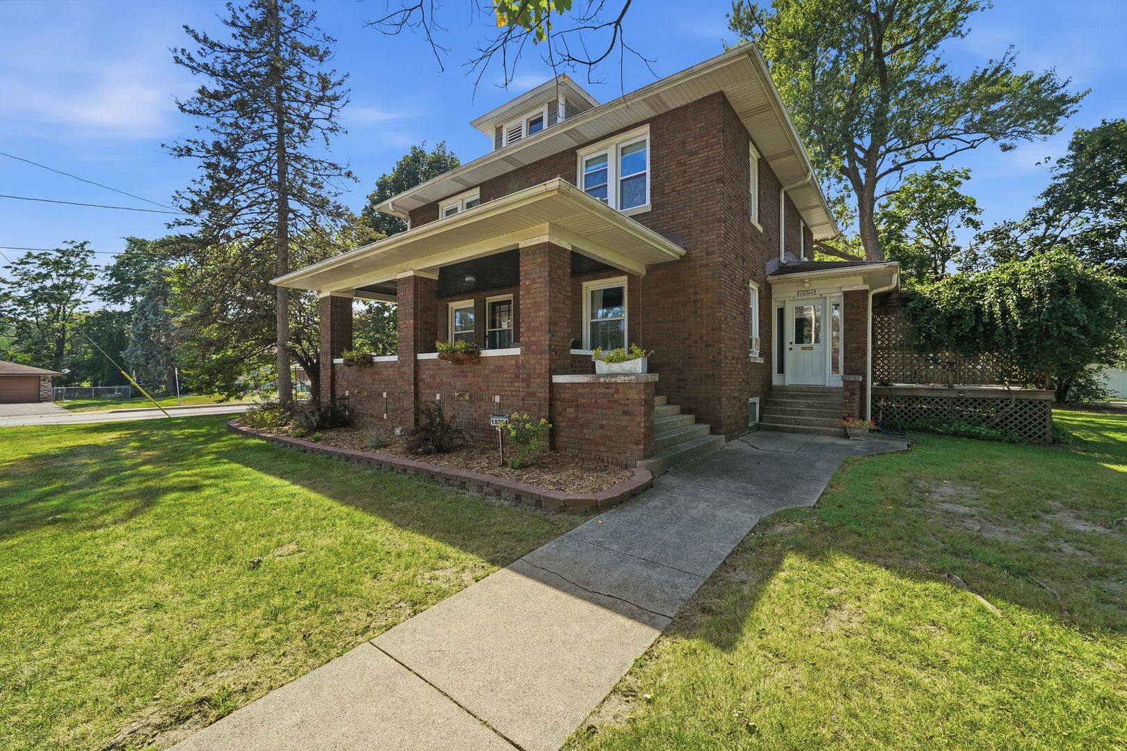18264 Riegel Road Homewood, IL 60430 - Photo 1 of 40 Gallery Image 1