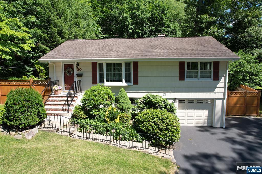 30 Knolls Road Bloomingdale, NJ 07403 - Photo 31 of 32