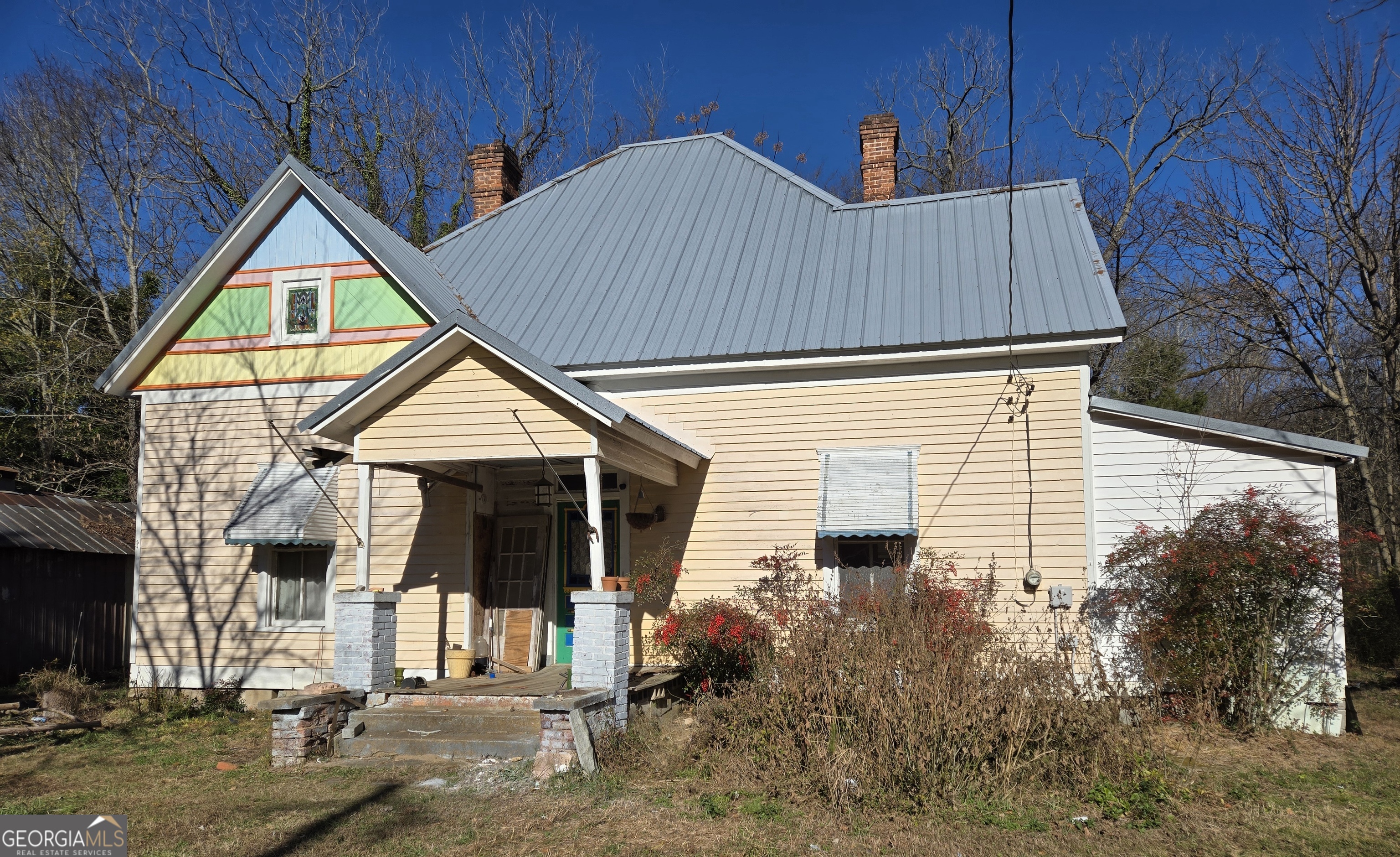 646 Walters Road Lavonia, GA 30553 - Photo 2 of 14 a house view with a outdoor space
