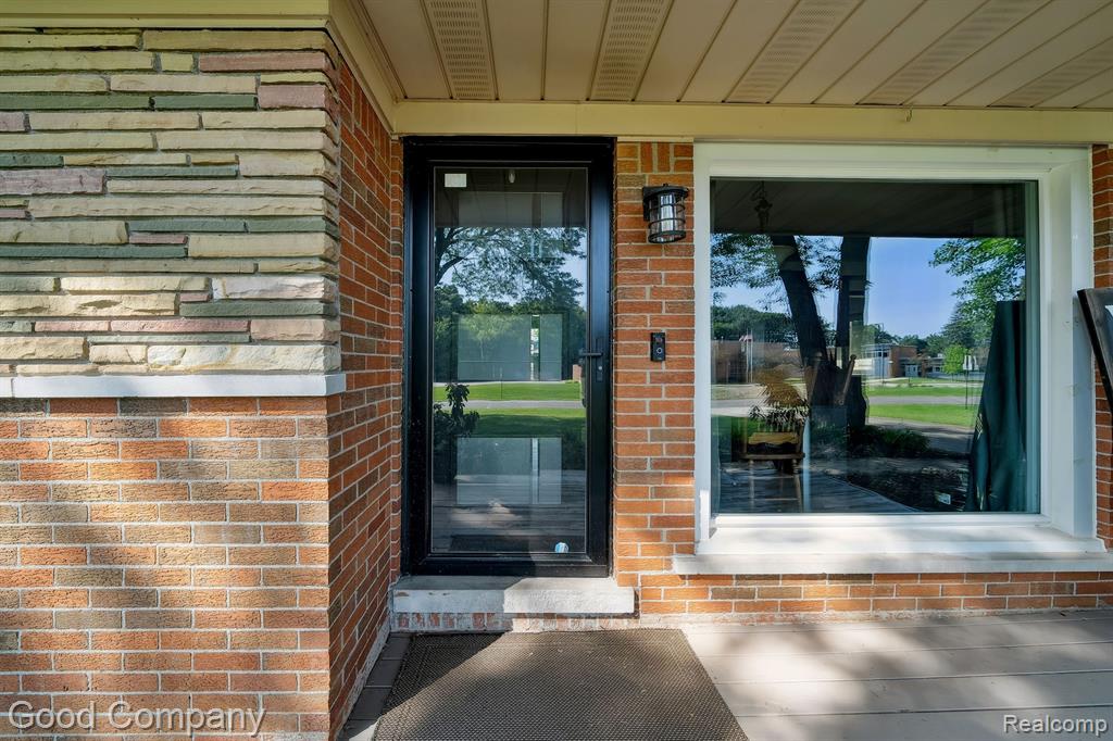 32115 Bonnet Hill Road Farmington Hills, MI 48334 - Photo 6 of 41