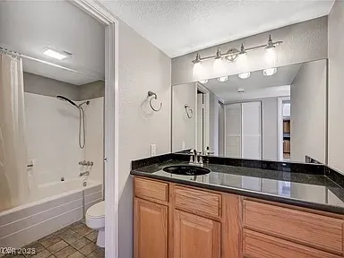 $1,495 | 3930 South University Center Drive, Unit 806, Las Vegas, NV 89119