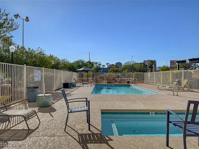 $1,495 | 3930 South University Center Drive, Unit 806, Las Vegas, NV 89119