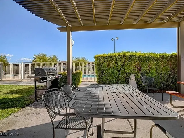 $1,495 | 3930 South University Center Drive, Unit 806, Las Vegas, NV 89119