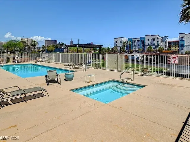 $1,495 | 3930 South University Center Drive, Unit 806, Las Vegas, NV 89119