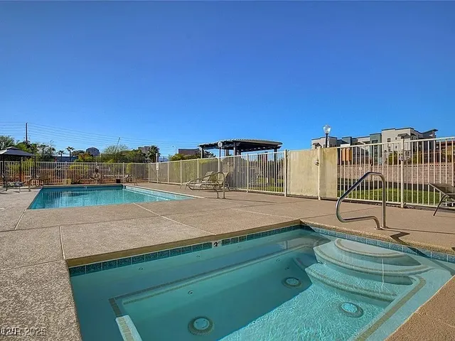 $1,495 | 3930 South University Center Drive, Unit 806, Las Vegas, NV 89119