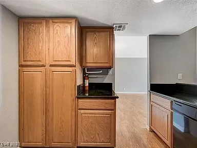 $1,495 | 3930 South University Center Drive, Unit 806, Las Vegas, NV 89119