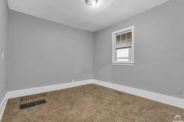 $185,000 | 731 Southwest Lincoln Street, Topeka, KS 66606