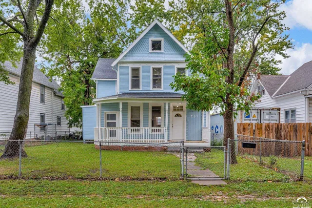 $185,000 | 731 Southwest Lincoln Street, Topeka, KS 66606