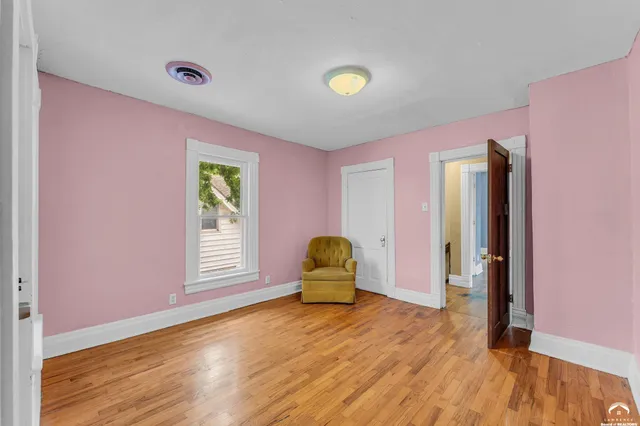 $185,000 | 731 Southwest Lincoln Street, Topeka, KS 66606