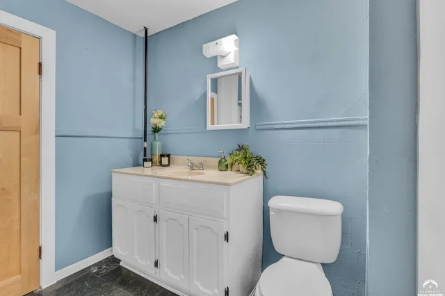 $185,000 | 731 Southwest Lincoln Street, Topeka, KS 66606