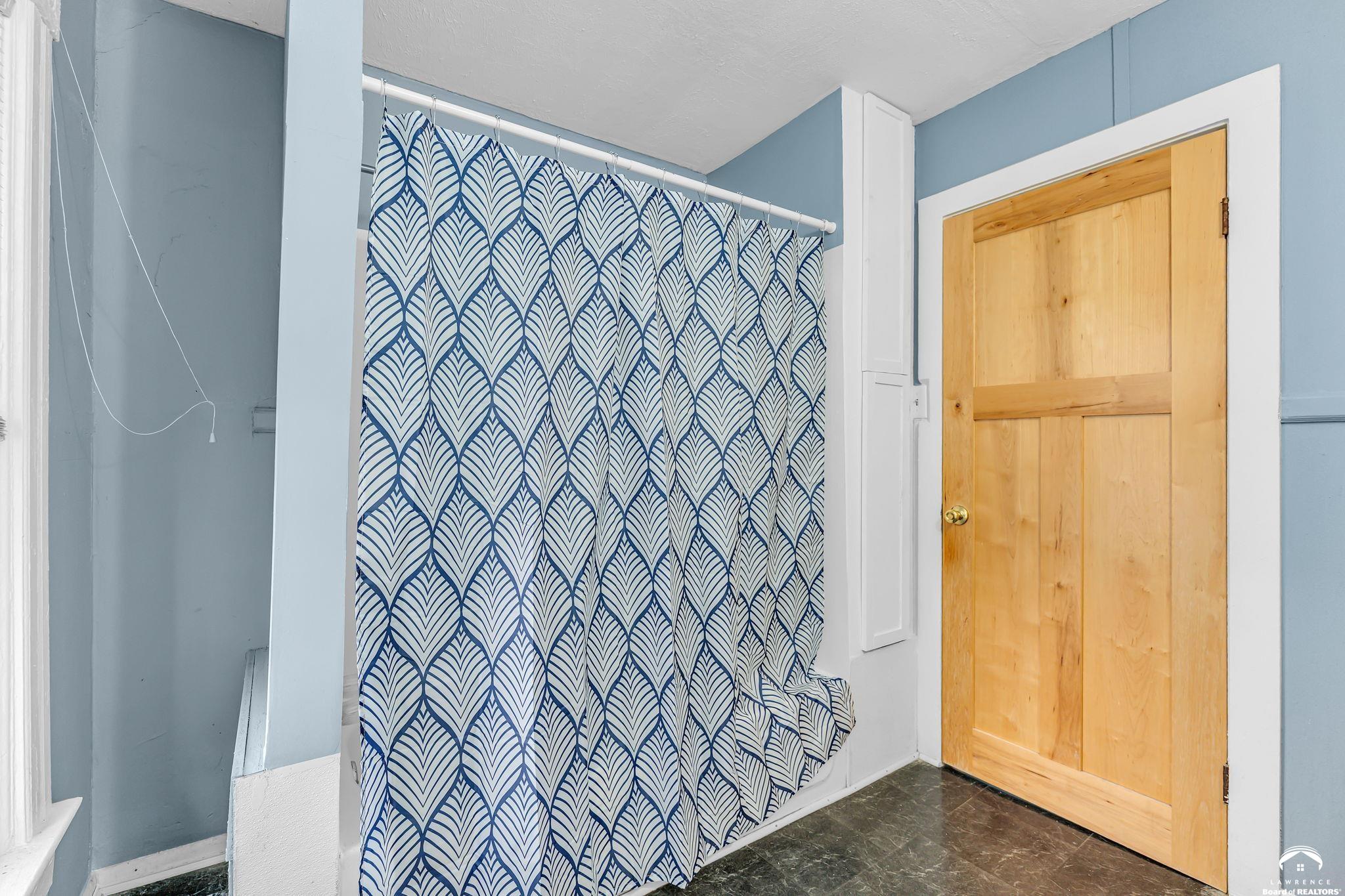 731 Southwest Lincoln Street Topeka, KS 66606 - Photo 27 of 32