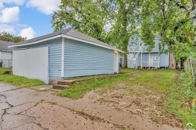 $185,000 | 731 Southwest Lincoln Street, Topeka, KS 66606