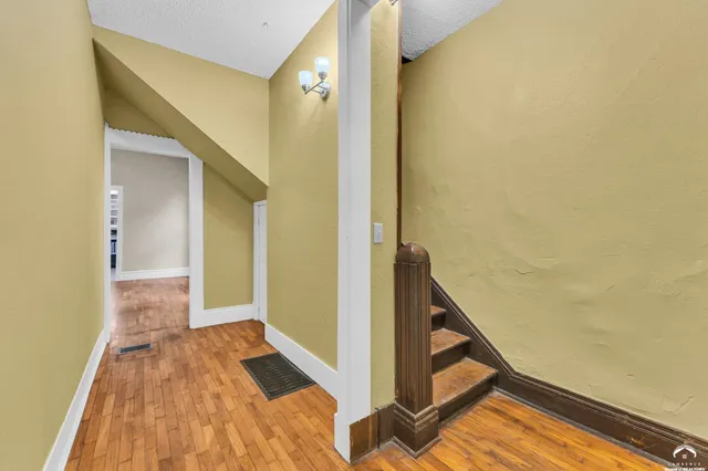 $185,000 | 731 Southwest Lincoln Street, Topeka, KS 66606