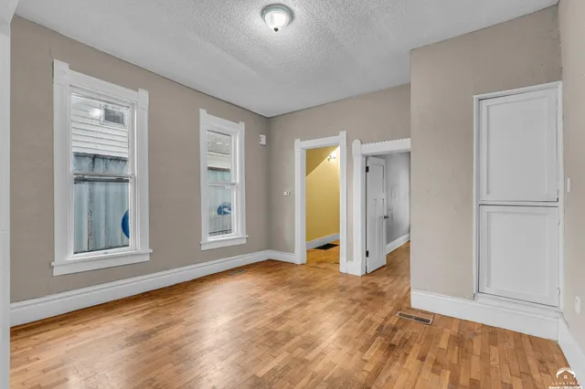 $185,000 | 731 Southwest Lincoln Street, Topeka, KS 66606