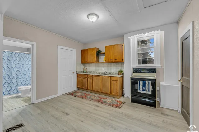 $185,000 | 731 Southwest Lincoln Street, Topeka, KS 66606