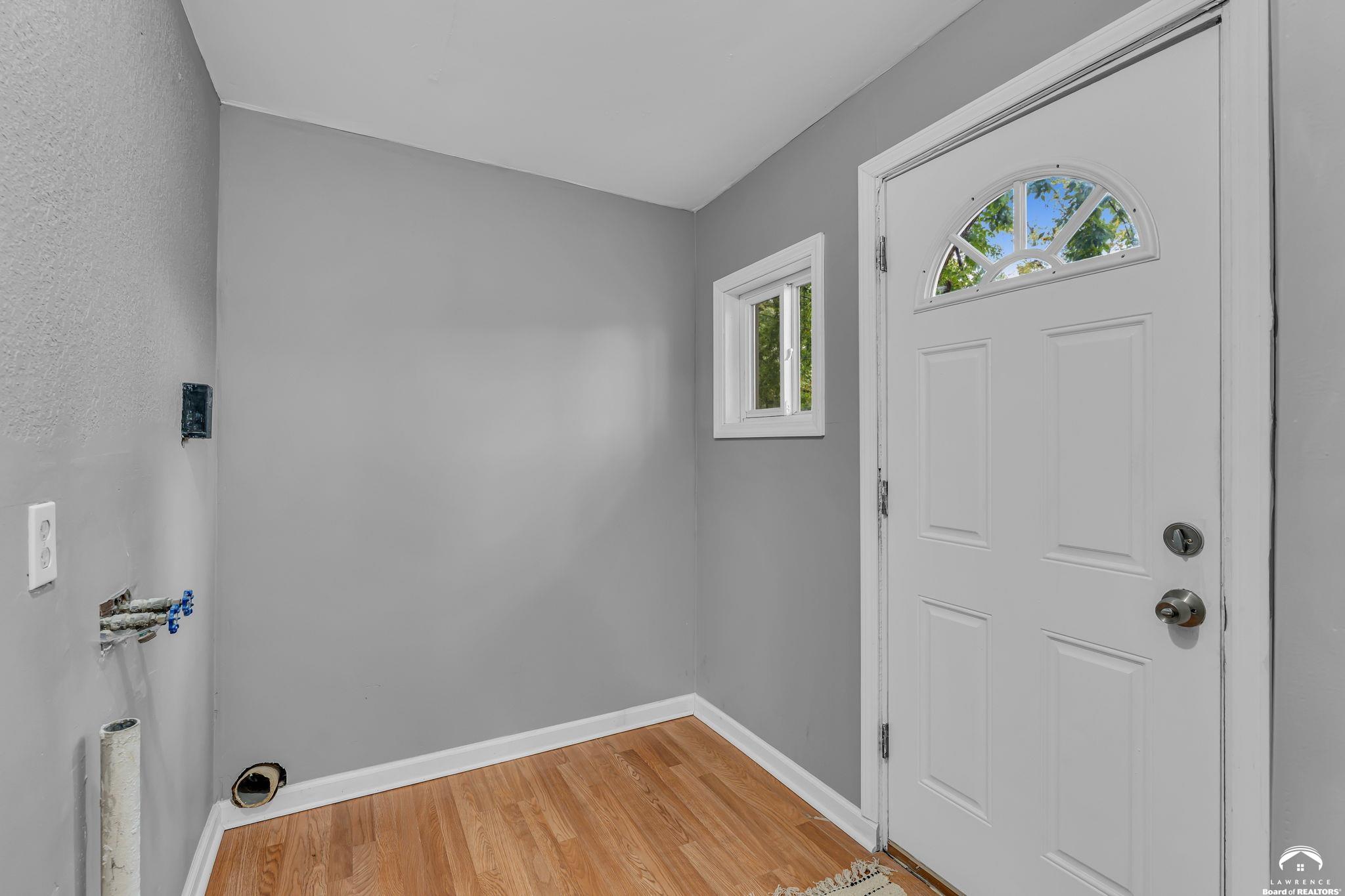 731 Southwest Lincoln Street Topeka, KS 66606 - Photo 10 of 32