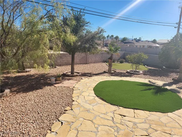 $2,775 | 7180 Polaris Avenue, Las Vegas, NV 89118