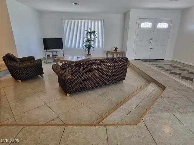 $2,775 | 7180 Polaris Avenue, Las Vegas, NV 89118