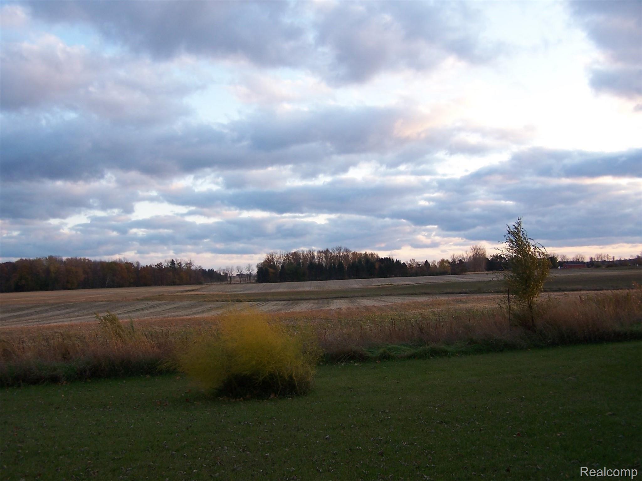 3459 West Gilford Road Caro, MI 48723 - Photo 5 of 12 100_4799.JPG