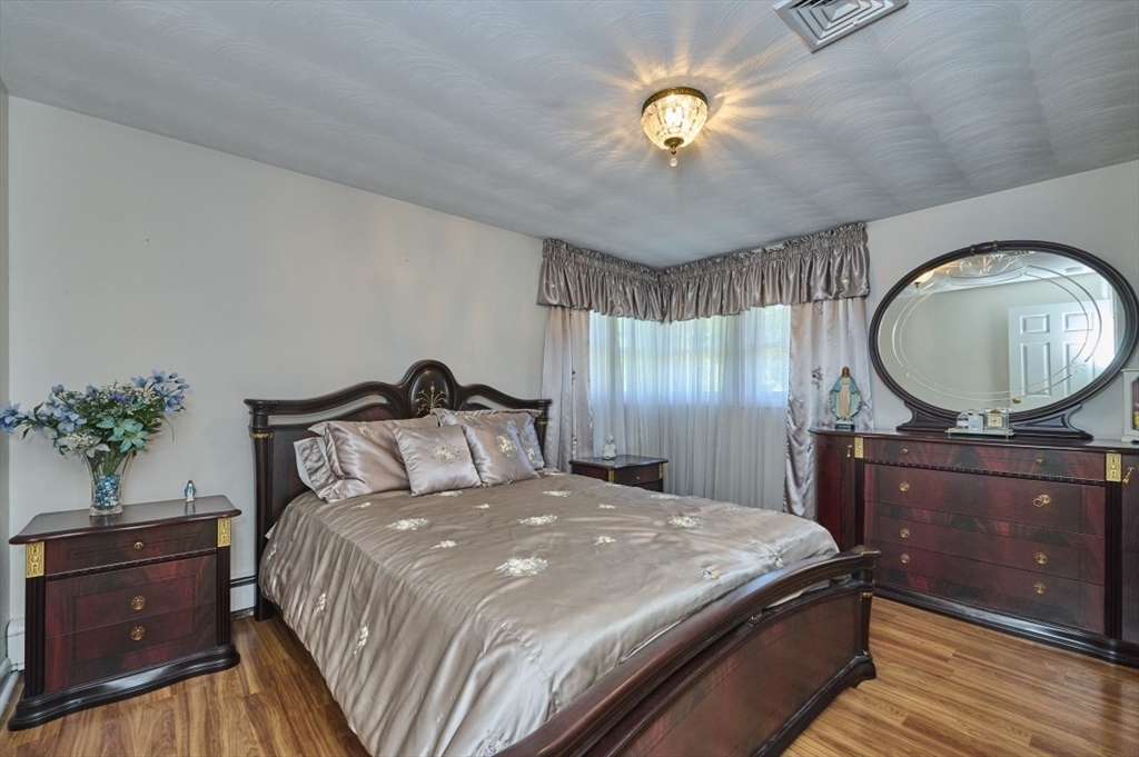 9 Sheffield Road Framingham, MA 01701 - Photo 12 of 28 Gallery Image 12