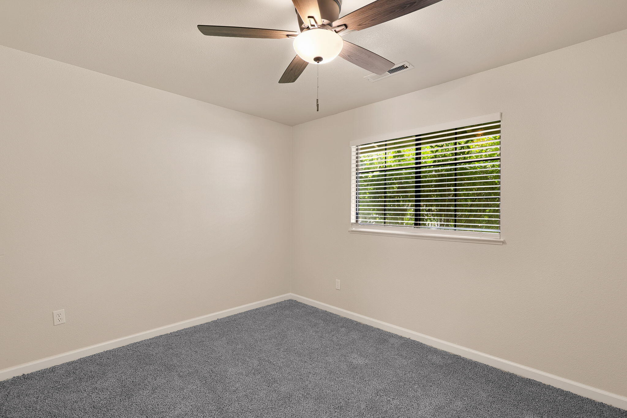 4551 East Bonnyview Road Redding, CA 96001 - Photo 14 of 33 20-web-or-mls-CAMA5327