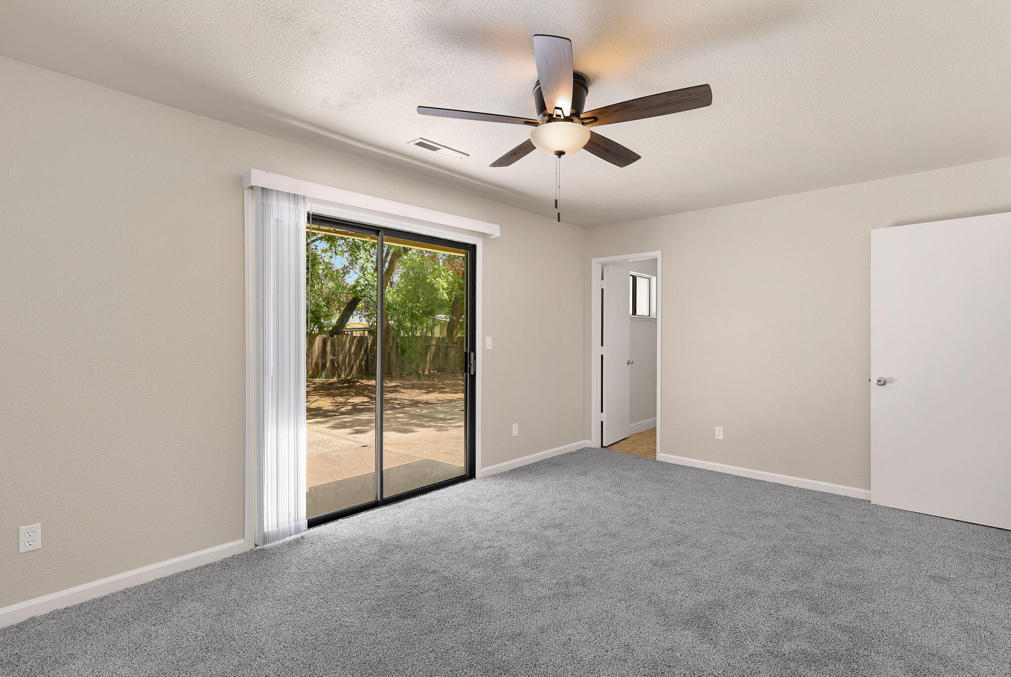 4551 East Bonnyview Road Redding, CA 96001 - Photo 21 of 33 27-web-or-mls-CAMA5377