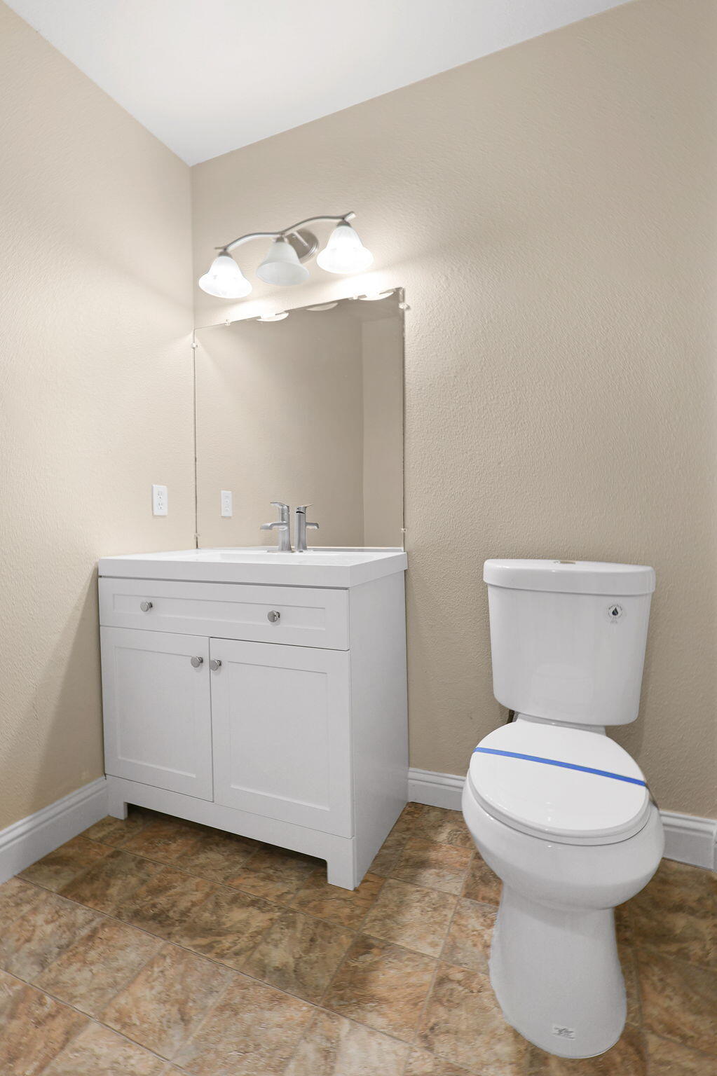 4551 East Bonnyview Road Redding, CA 96001 - Photo 24 of 33 31-web-or-mls-CAMA5402