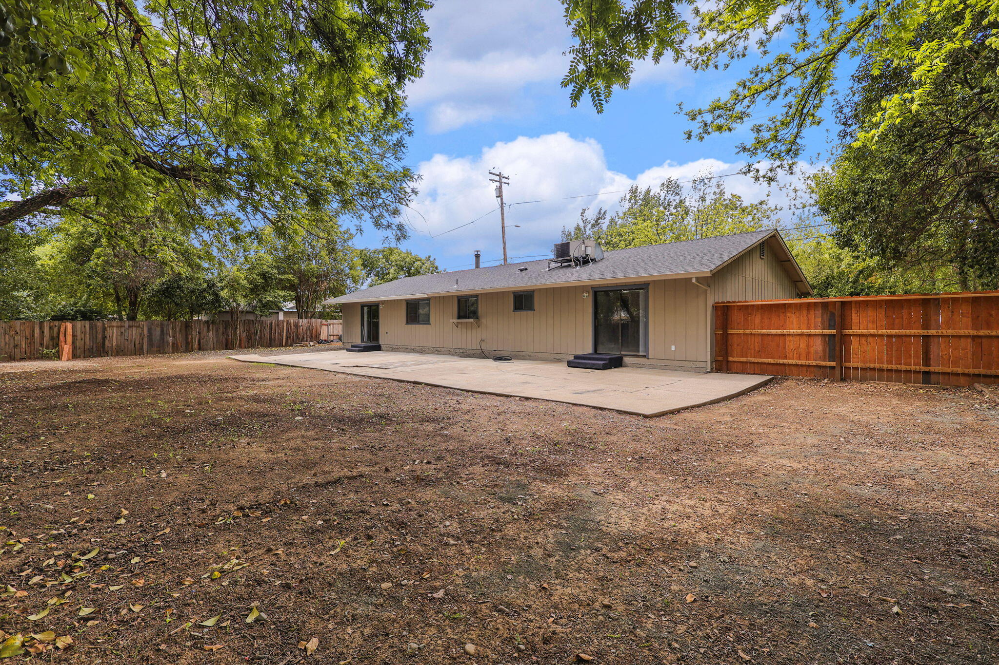4551 East Bonnyview Road Redding, CA 96001 - Photo 3 of 33 37-web-or-mls-CAMA5429