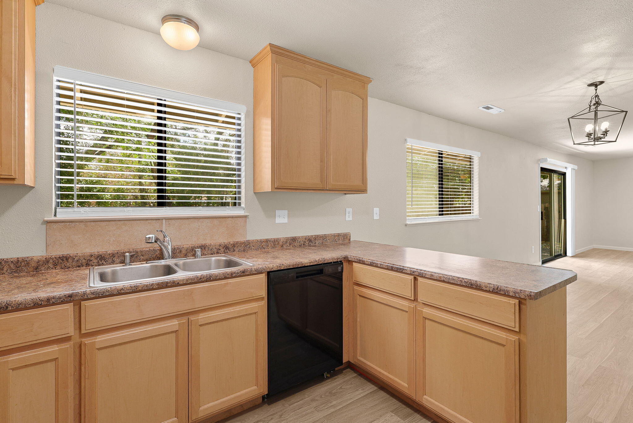 4551 East Bonnyview Road Redding, CA 96001 - Photo 4 of 33 17-web-or-mls-CAMA5307