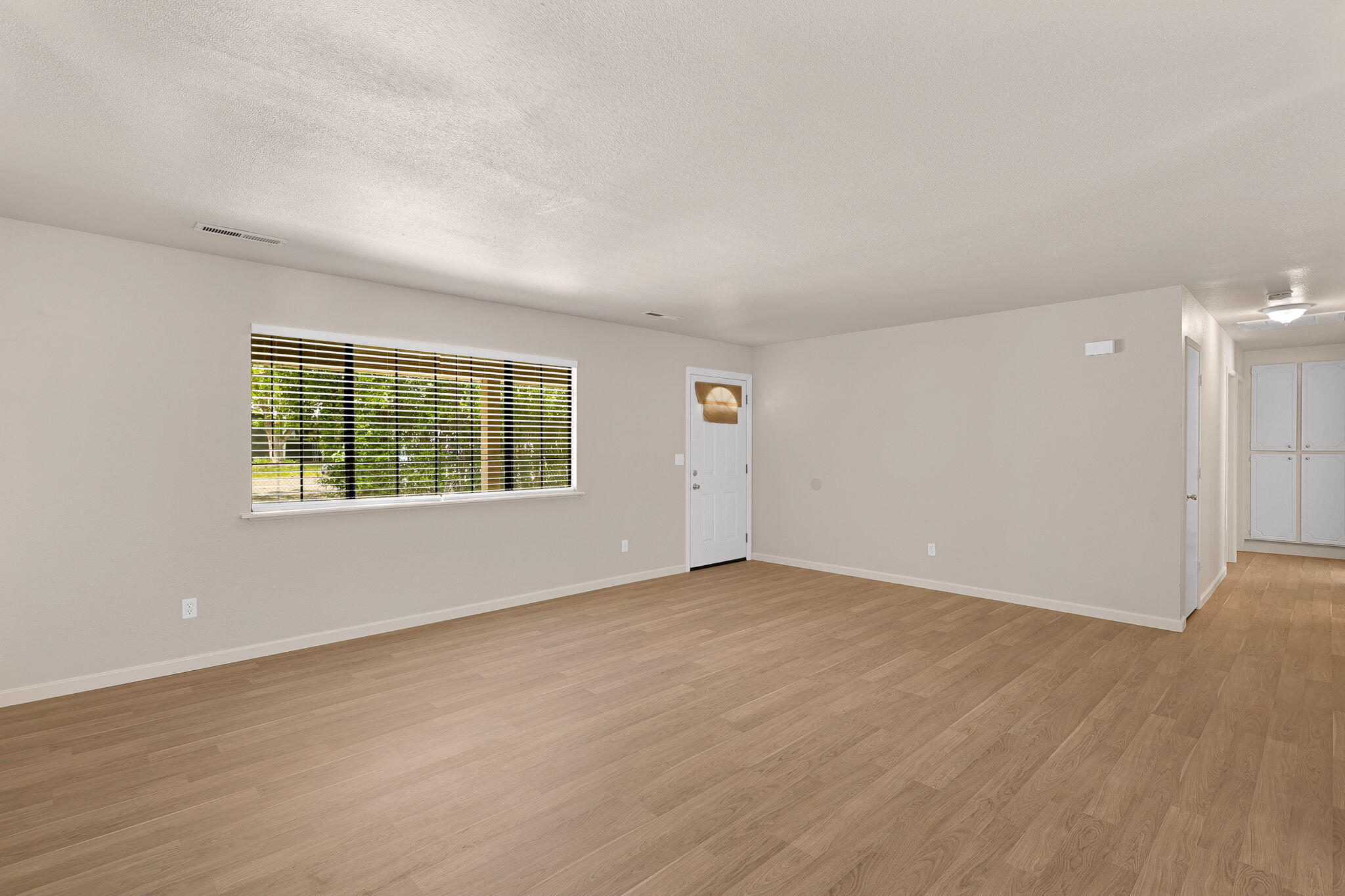 4551 East Bonnyview Road Redding, CA 96001 - Photo 10 of 33 10-web-or-mls-CAMA5242