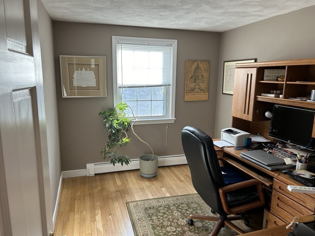25 Emily Road Framingham, MA 01701 - Photo 14 of 28 Gallery Image 14