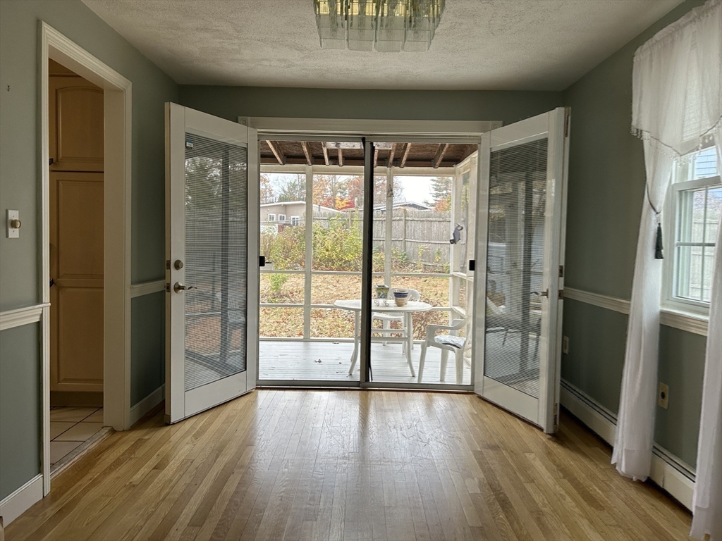 25 Emily Road Framingham, MA 01701 - Photo 8 of 28 Gallery Image 8