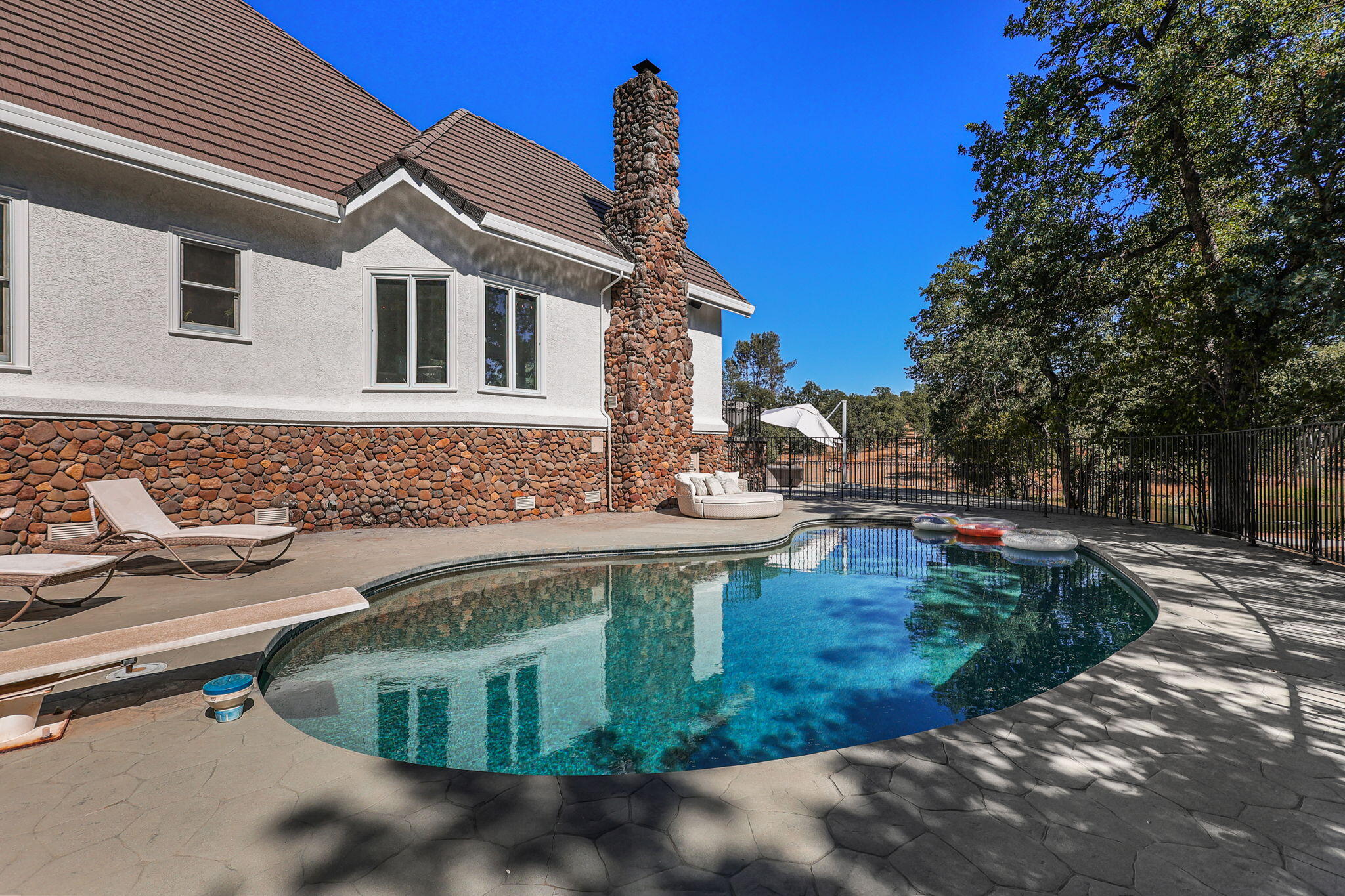 8709 Silver Bridge Road Palo Cedro, CA 96073 - Photo 59 of 88 Pool Area