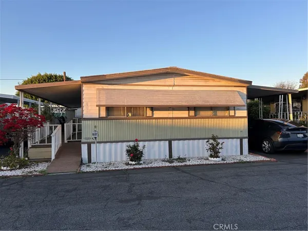 $125,000 | 16511 Garfield Avenue, Unit B17, Paramount, CA 90723