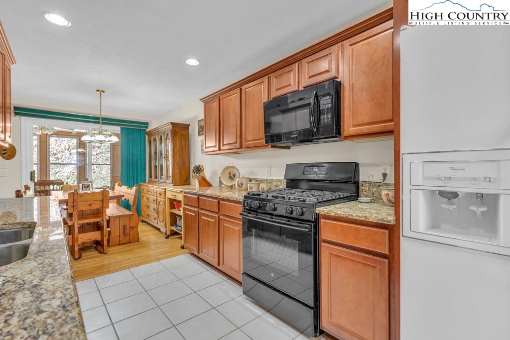 413 Shady Bark Lane Boone, NC 28607 - Photo 17 of 38