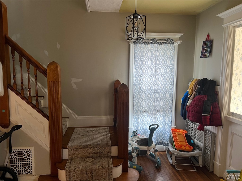 110 Clinton Place Utica, NY 13501 - Photo 11 of 27
