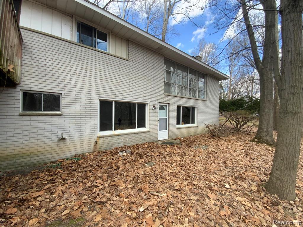 24140 Rouge Crest Road Southfield, MI 48033 - Photo 39 of 45 Gallery Image 39