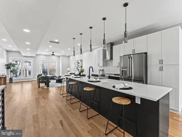 $4,700 | 4318 7th Street Northwest, Unit 2, Washington, DC 20011