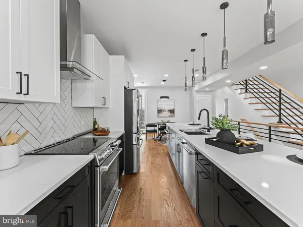 $4,700 | 4318 7th Street Northwest, Unit 2, Washington, DC 20011