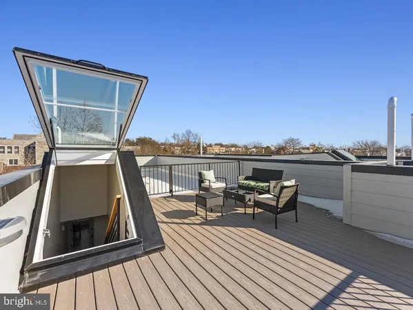 $4,700 | 4318 7th Street Northwest, Unit 2, Washington, DC 20011