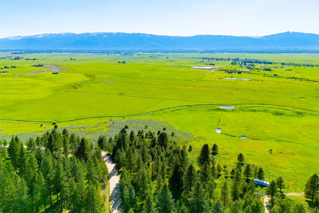 6-7 Finlandia Road, Unit 6&7 McCall, ID 83638 - Photo 4 of 10