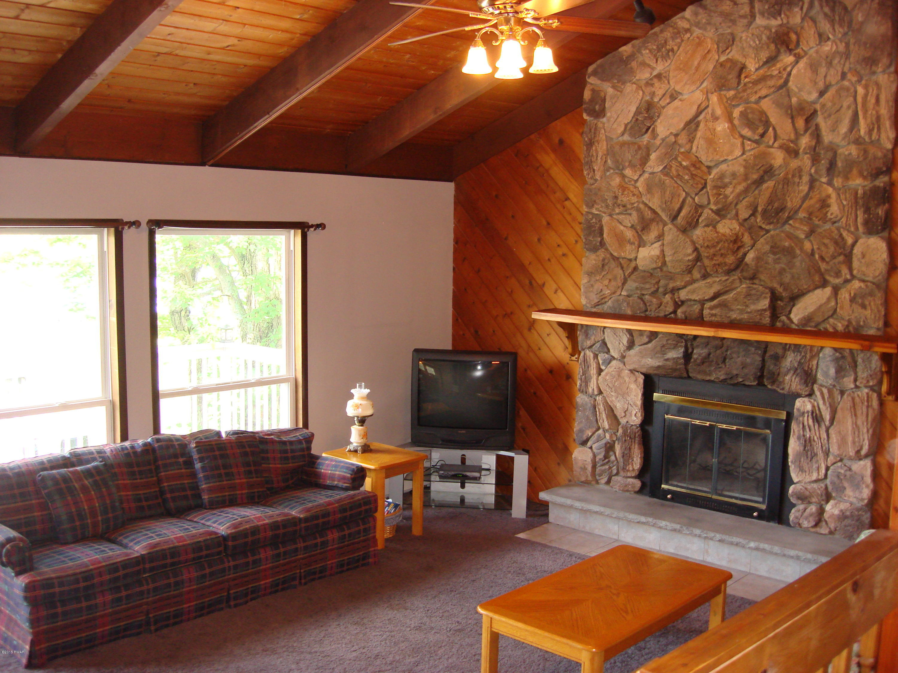 118 Northwood Road Dingmans Ferry, PA 18328 - Photo 3 of 87