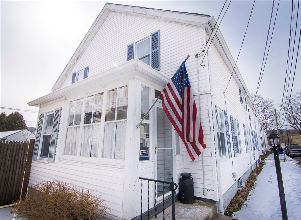5 Beckside Road North Providence, RI 02911 - Photo 1 of 32 Welcome home to 5-7 Beckside Road in North Providence!