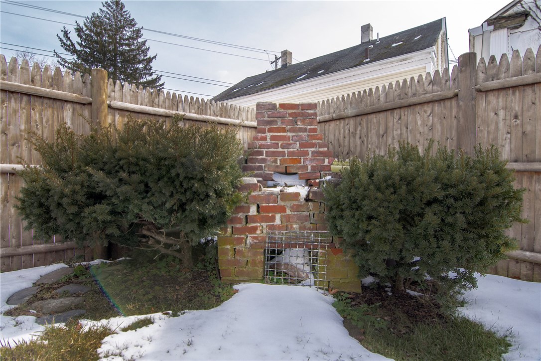 5 Beckside Road North Providence, RI 02911 - Photo 6 of 32 Outdoor fireplace.