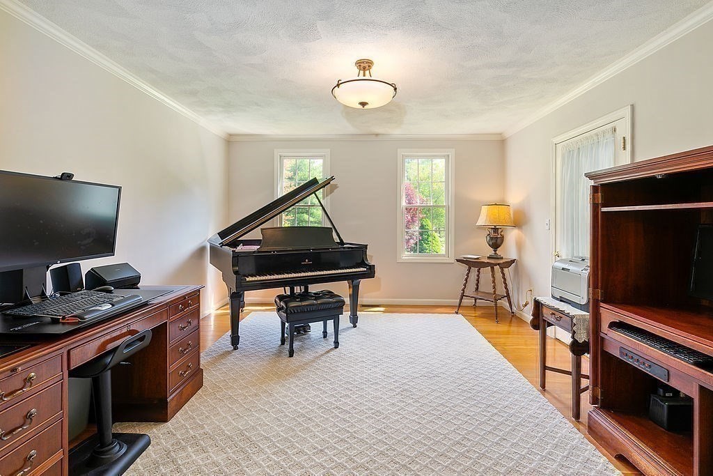 19 Candlestick Road North Andover, MA 01845 - Photo 18 of 42 Gallery Image 18