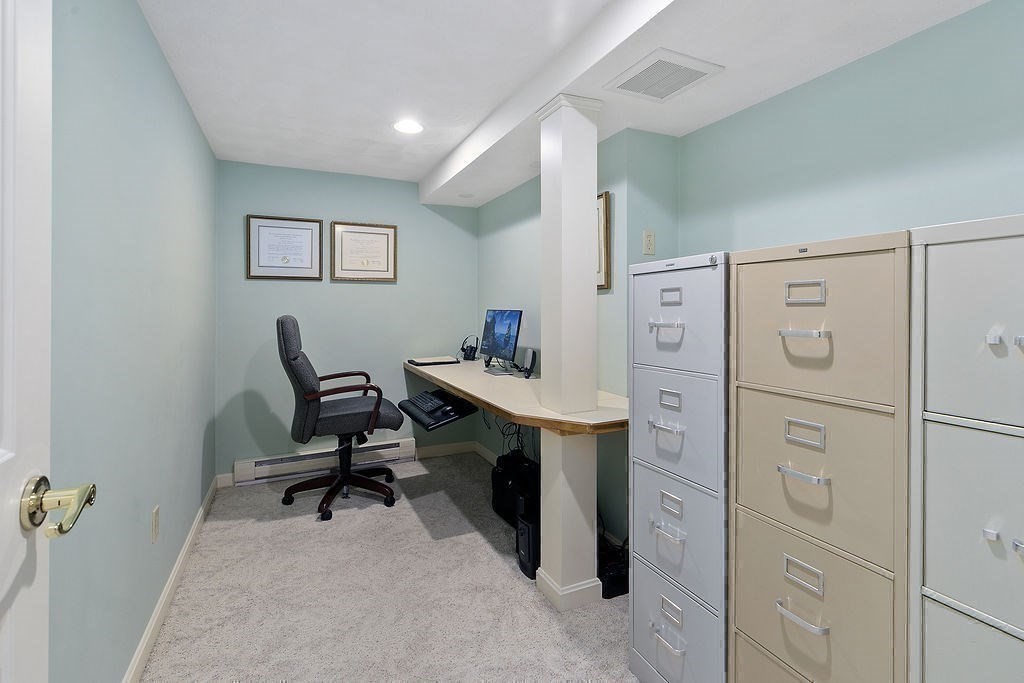 19 Candlestick Road North Andover, MA 01845 - Photo 32 of 42 Gallery Image 32