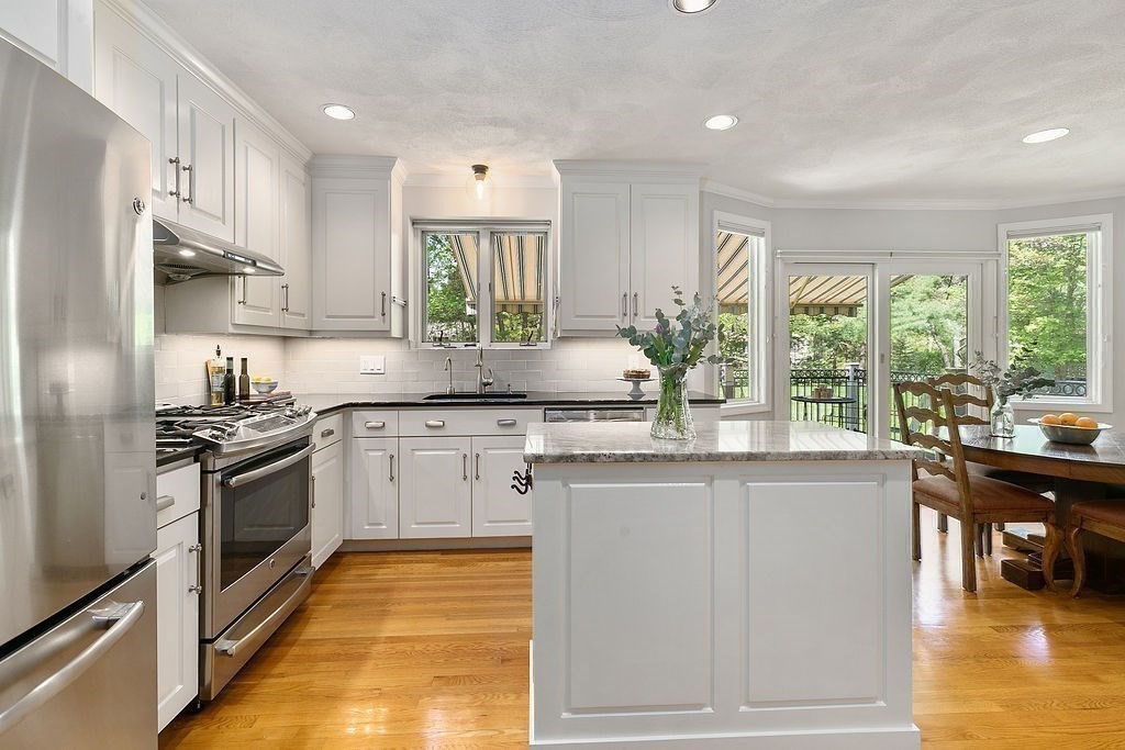 19 Candlestick Road North Andover, MA 01845 - Photo 10 of 42 Gallery Image 10