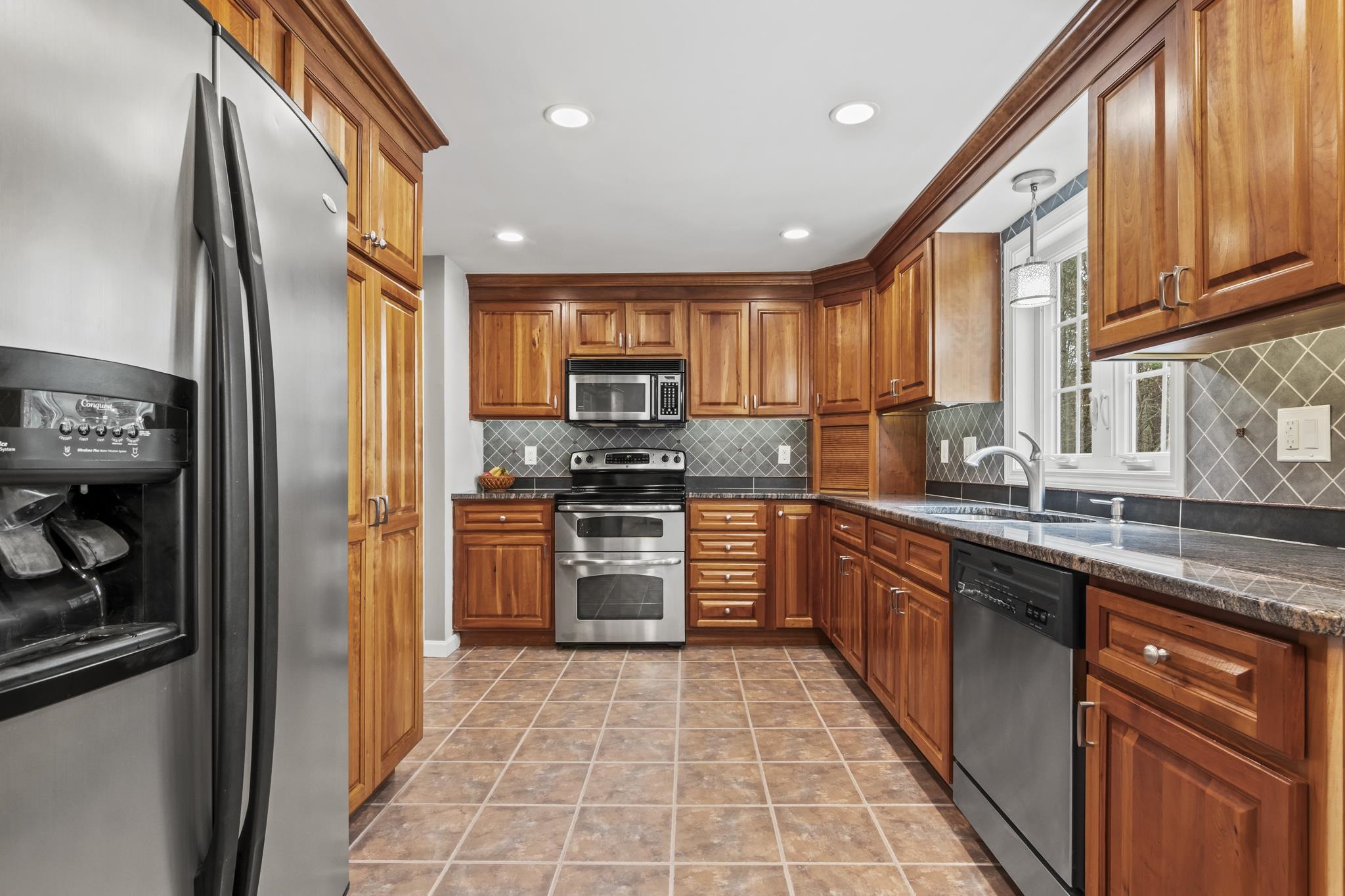 3 Hillside Road Windham, NH 03087 - Photo 12 of 40